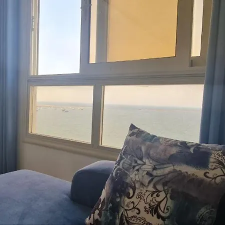 شقة فاخرة مكيفة تري البحر مباشرة الإسكندرية المظهر الخارجي الصورة
